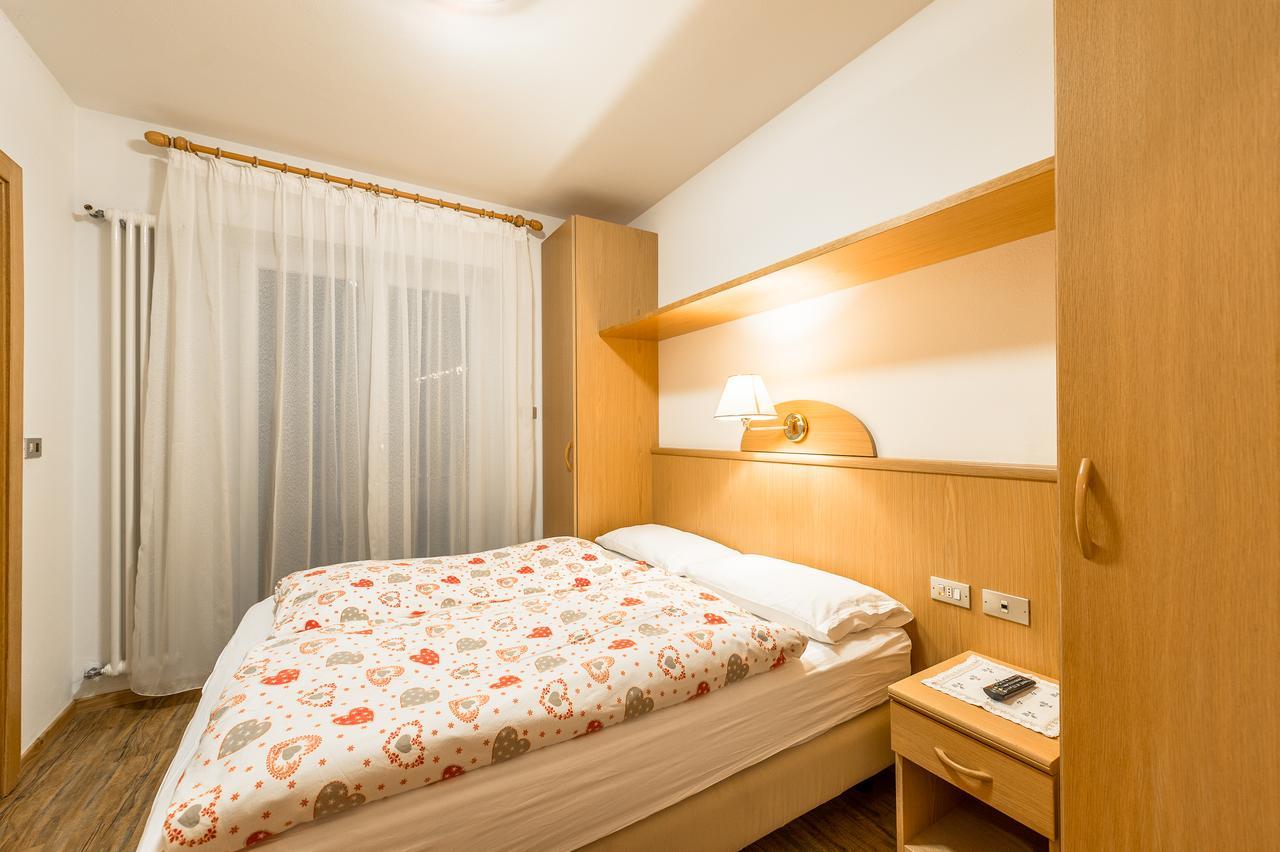 Garni Tyrolia Hotel Campitello di Fassa Ngoại thất bức ảnh